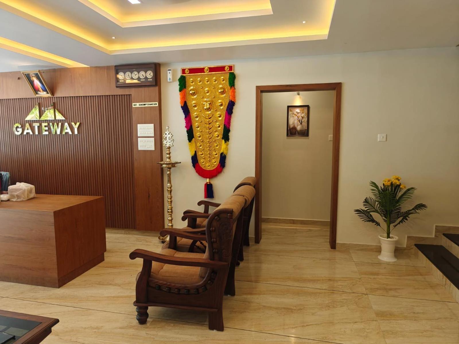 ホテル Gateway Residency Mannarakkat エクステリア 写真